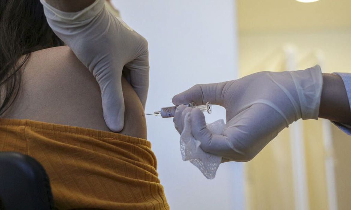 testes da vacina coronavac sairão em 30 dias, afirma Doria