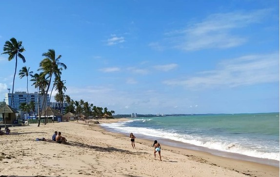 Criação de empregos em Maceió: Setor de turismo lidera